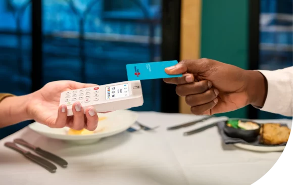 Terminal myPOS acceptant les Titres-Restaurant via Conecs en magasin